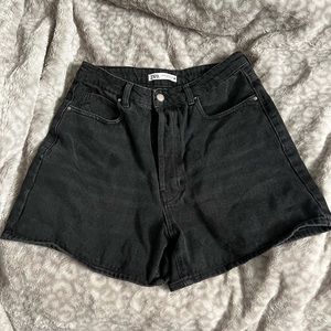 Zara black jean shorts | no zipper /button up